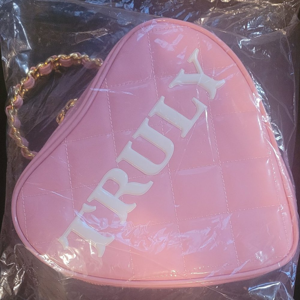 Truly beauty heart purse.